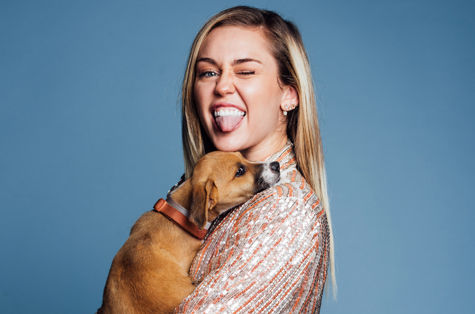 miley-cyrus-puppy-buzzfeed-billboard-1548